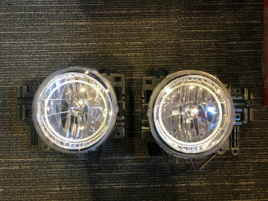 2007-2014 Toyota FJ Cruiser Headlights with ColorSHIFT Halos