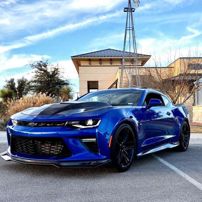 Three quarters view of a Chevrolet Camaro with Concept SMD Sidemarkers installed.