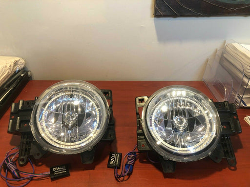 2007-2014 Toyota FJ Cruiser Headlights with ColorSHIFT Halos