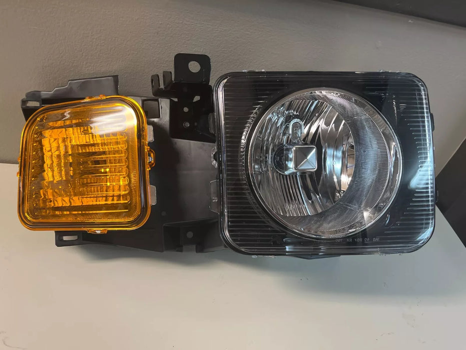 NEW Eagle Eyes 2006-2010 Hummer H3 Passenger Headlight Assembly - GM382-B001R